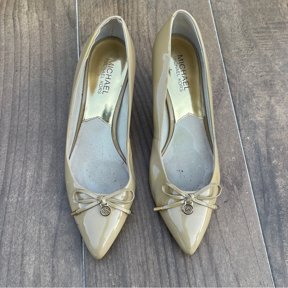 Michael Kors Nude pumps Size 8